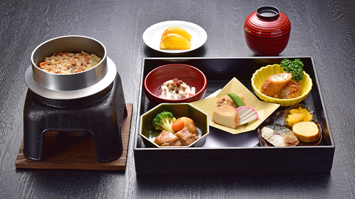 团体午餐（箱根园大厅）