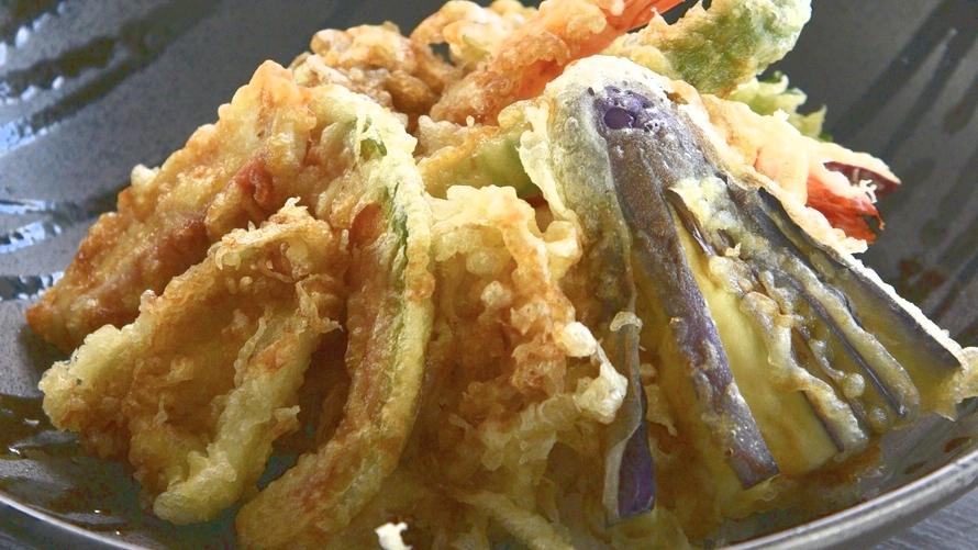 金目鯛、海老、野菜天丼