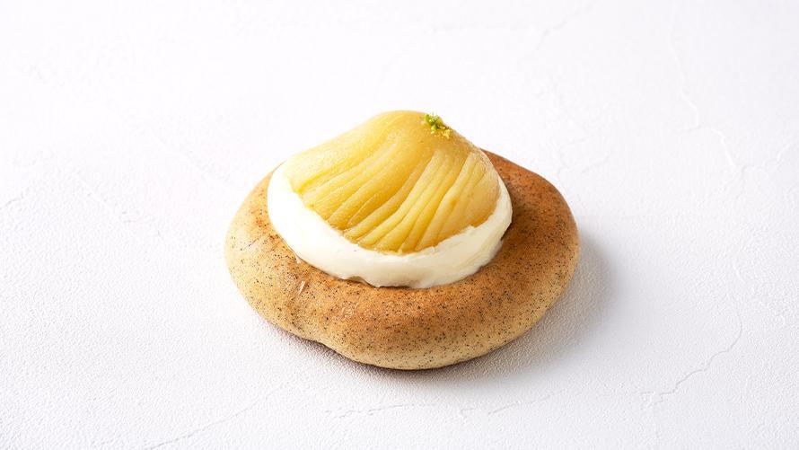 白桃とチーズクリームのパン