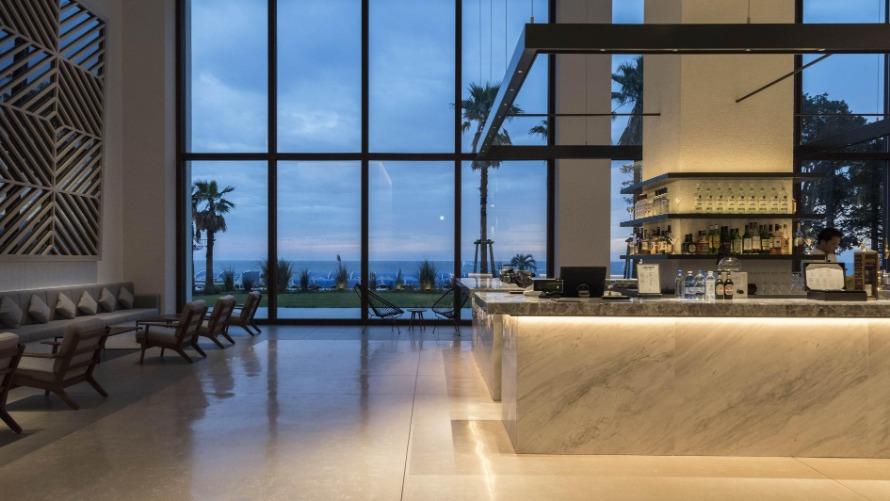 res_sdiningbar_sunset.jpg