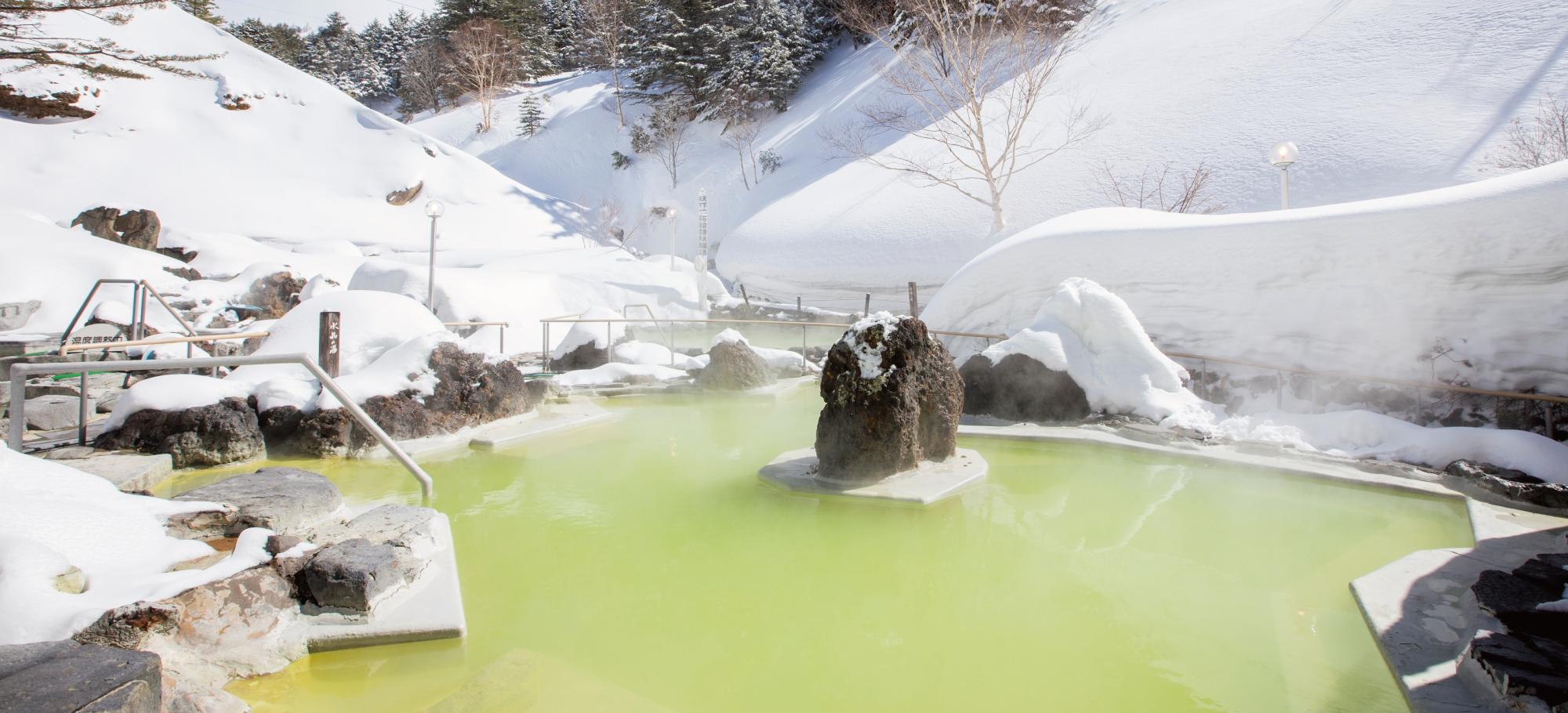 雪の石庭露天風呂