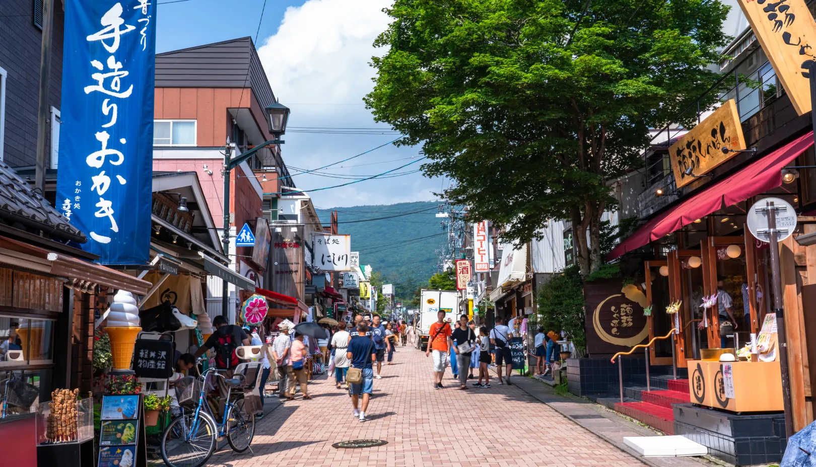 旧軽井沢銀座通り