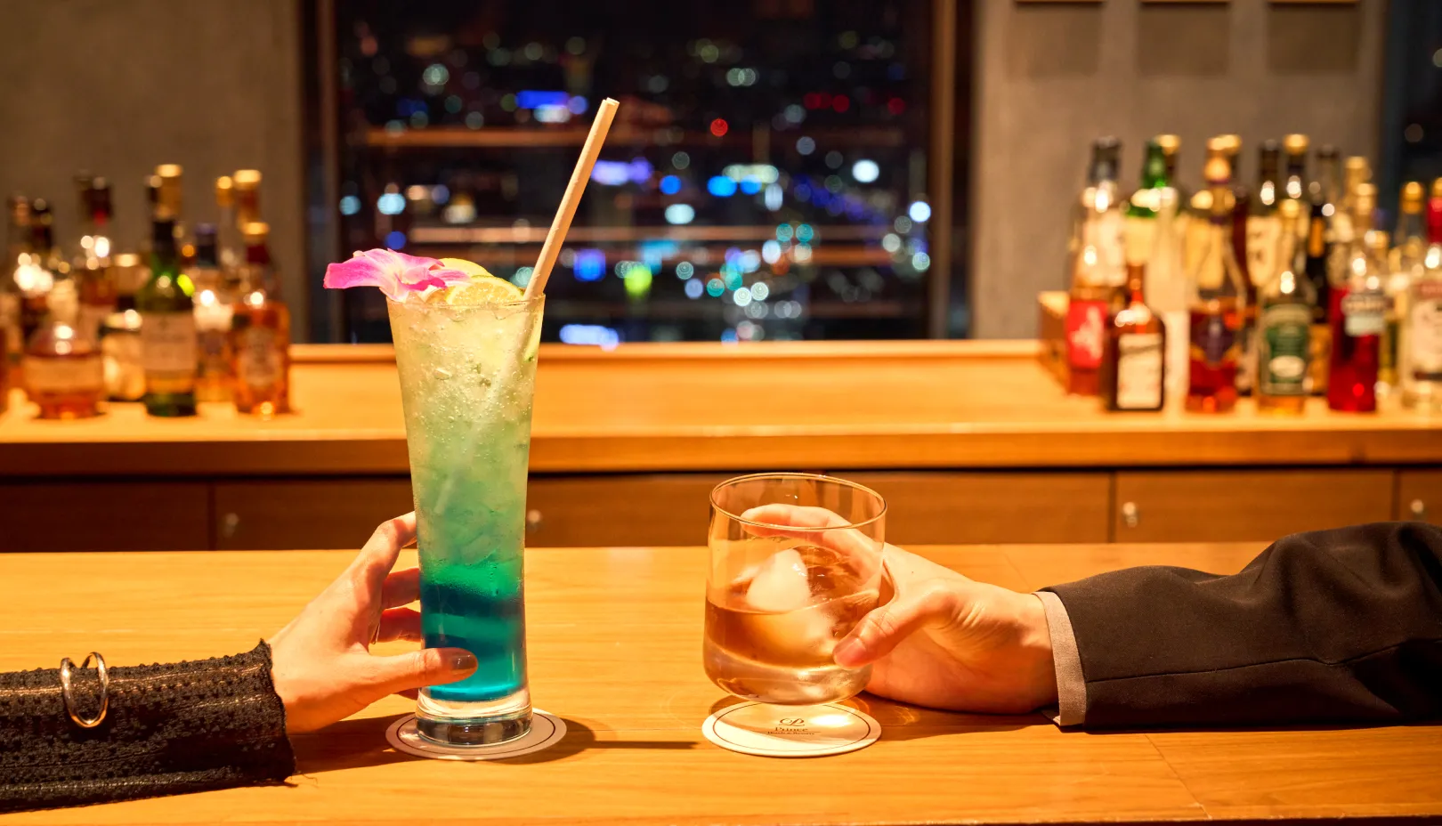 名古屋プリンスホテル スカイタワー公式Webサイトより「名古屋の夜景を楽しめる『Sky Dining 天空 BAR』」