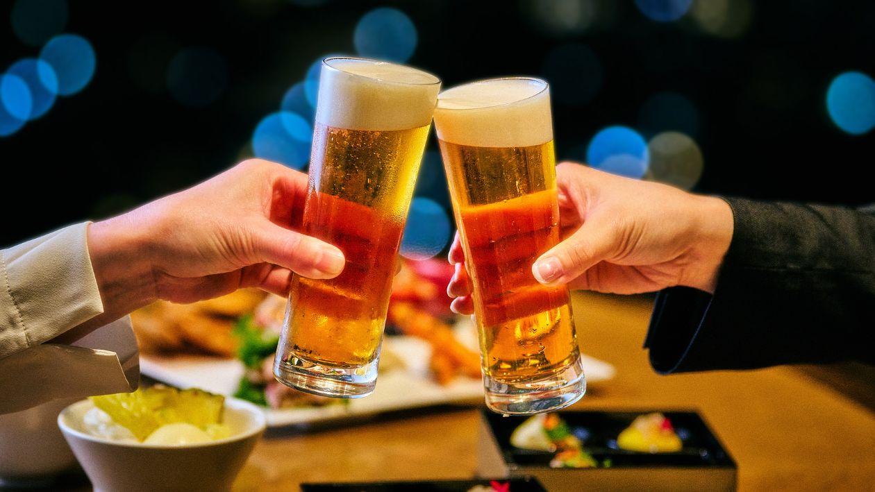 DINING & BAR TABLE 9 TOKYOでビールで乾杯